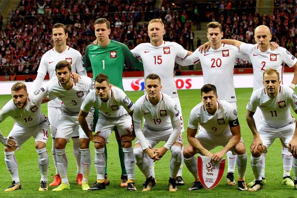 team photo for Polonia